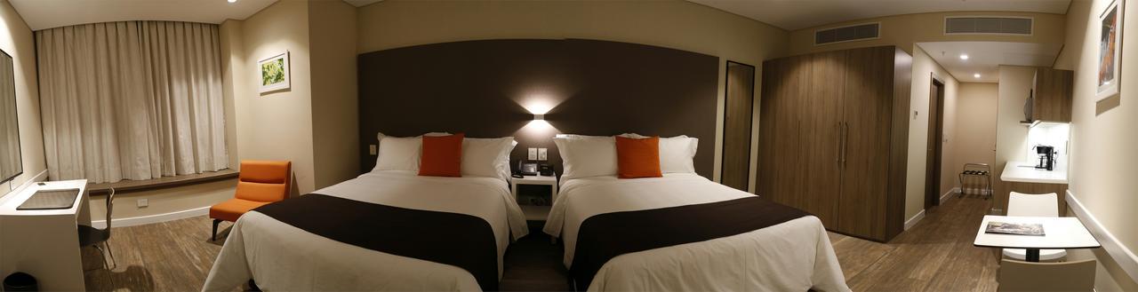 Paseo La Galeria Hotel & Suites Асунсьон Экстерьер фото